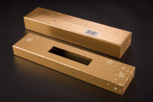 Box Lid and Bottom with additional window and shiny printed cover paper.