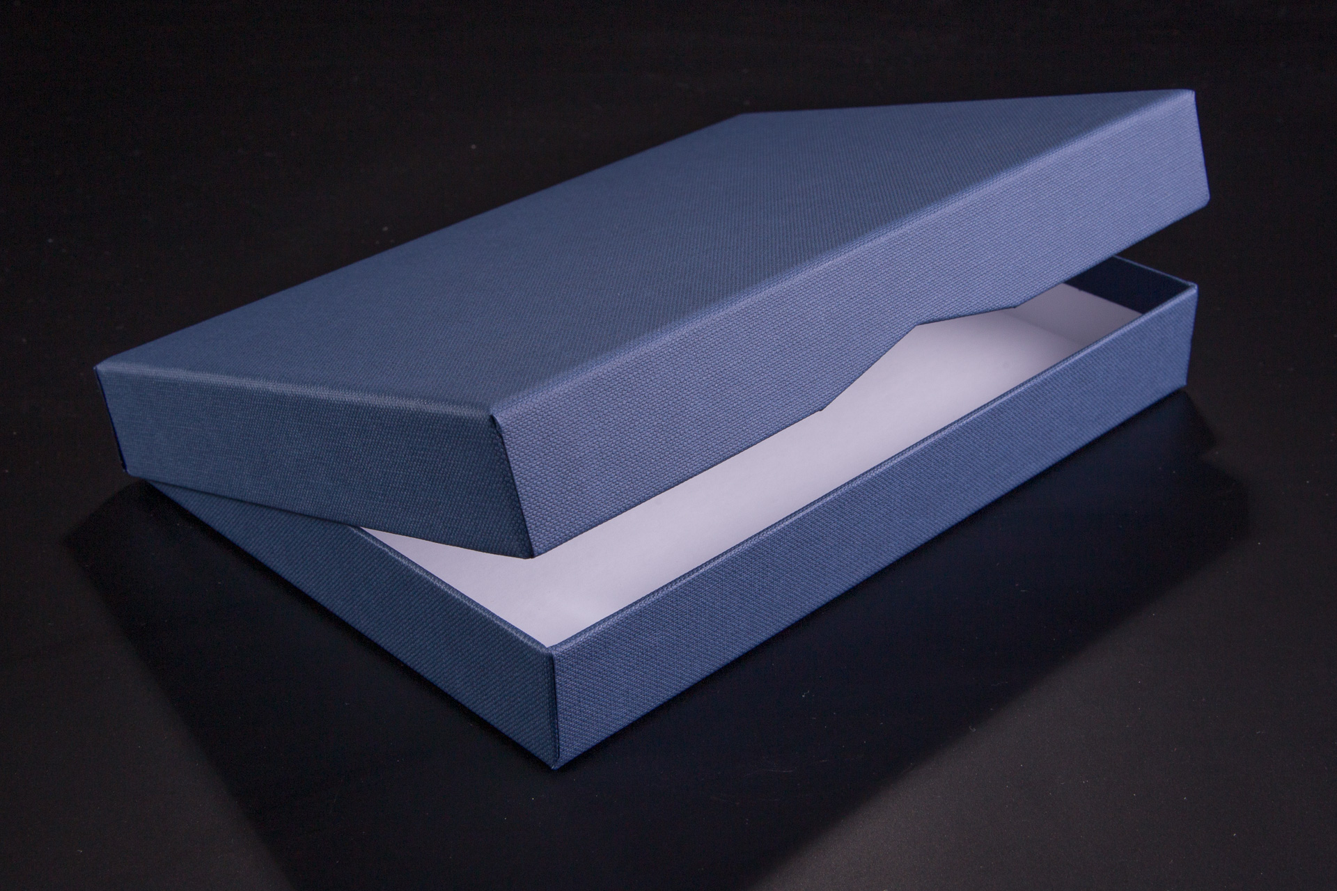 otwarte niebieskie clam shell img 1877