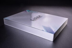 This box has vertical arrangement.