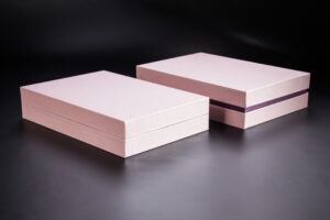 pudelko z burta i paskiem img 1523