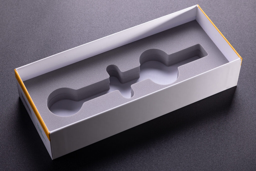 wkladka pudelka szara pianka dopasowany ksztalt do produktu e42a2060