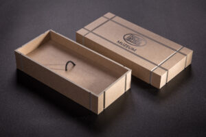 otwarte pudelko na lyzeczke rowkowanie pudelko eco e42a1625 edit